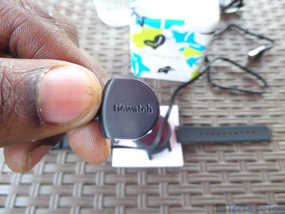 Mobvoi Ticwatch E EXPRESS 02
