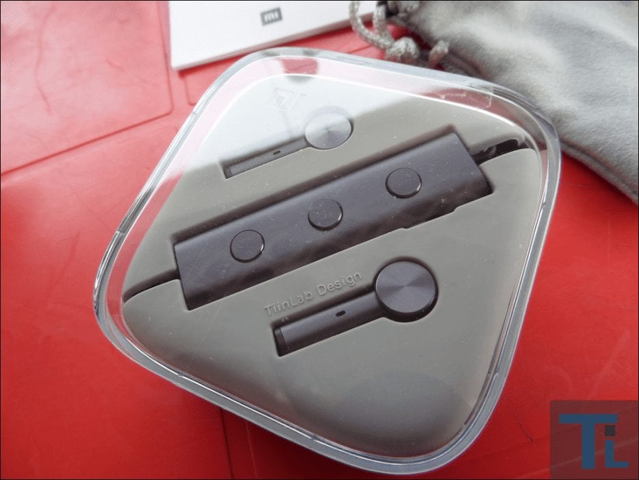 Xiaomi Noise Cancelling Earphones 12