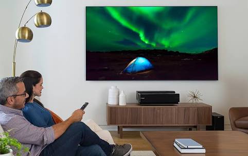 Smart TVs VS Projectors