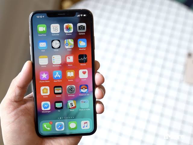iPhone Xs 1