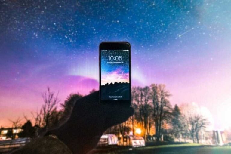 blue light emitted by mobile