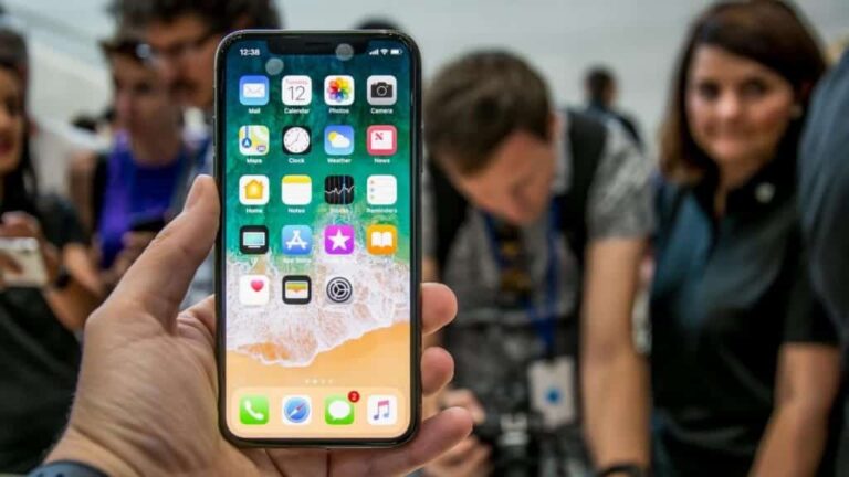 Why an iPhone crashes when checking the update and how to fix it