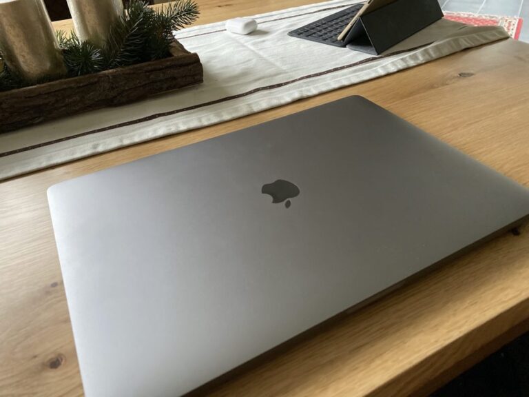 Apple Macbook