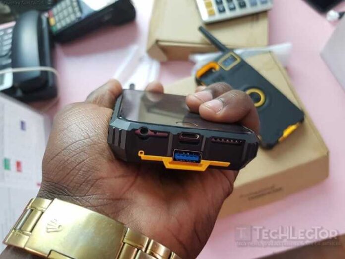 Dt No 1 Ip01 Walkietalkie