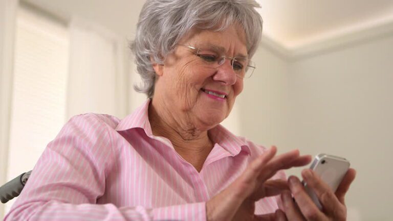 Make iPhone Simpler Elderly