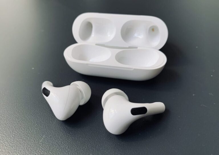 Fix AirPods Blinking Orange