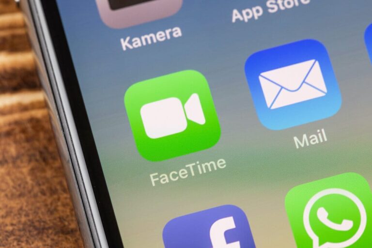 Fake Eye Contact FaceTime iPhone