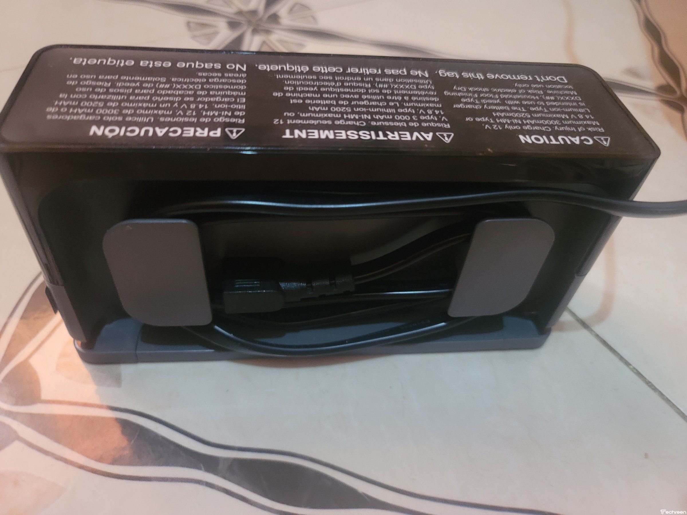 Yeedi Vac Max Charge Dock Cable Management