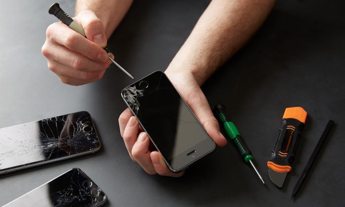 How to Fix a Cracked iPhone Screen at Home • TechyLoud